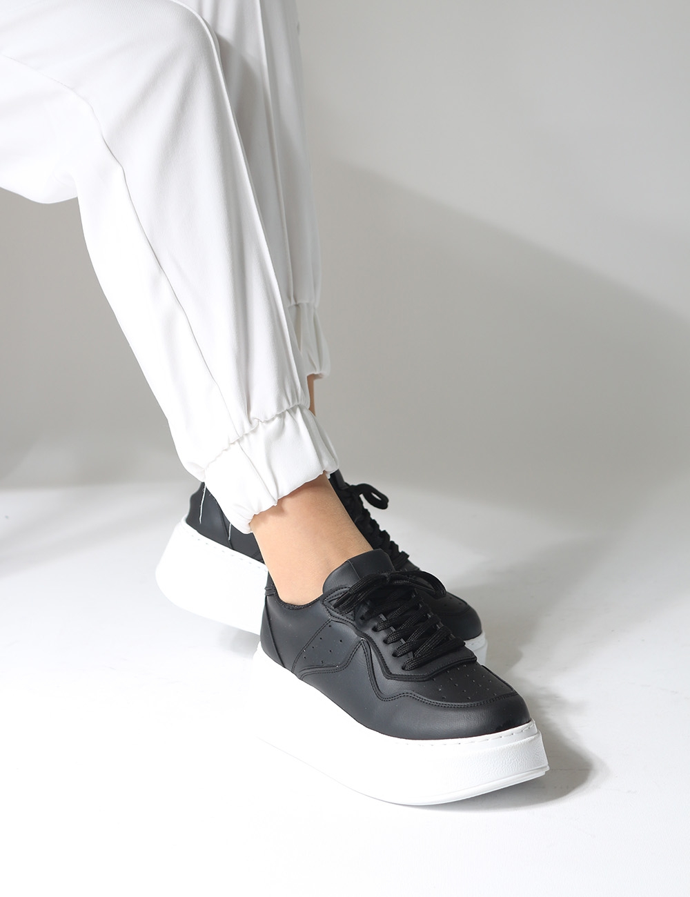 Allstar Siyah Mat Kalın Taban Bağcıklı Sneakers