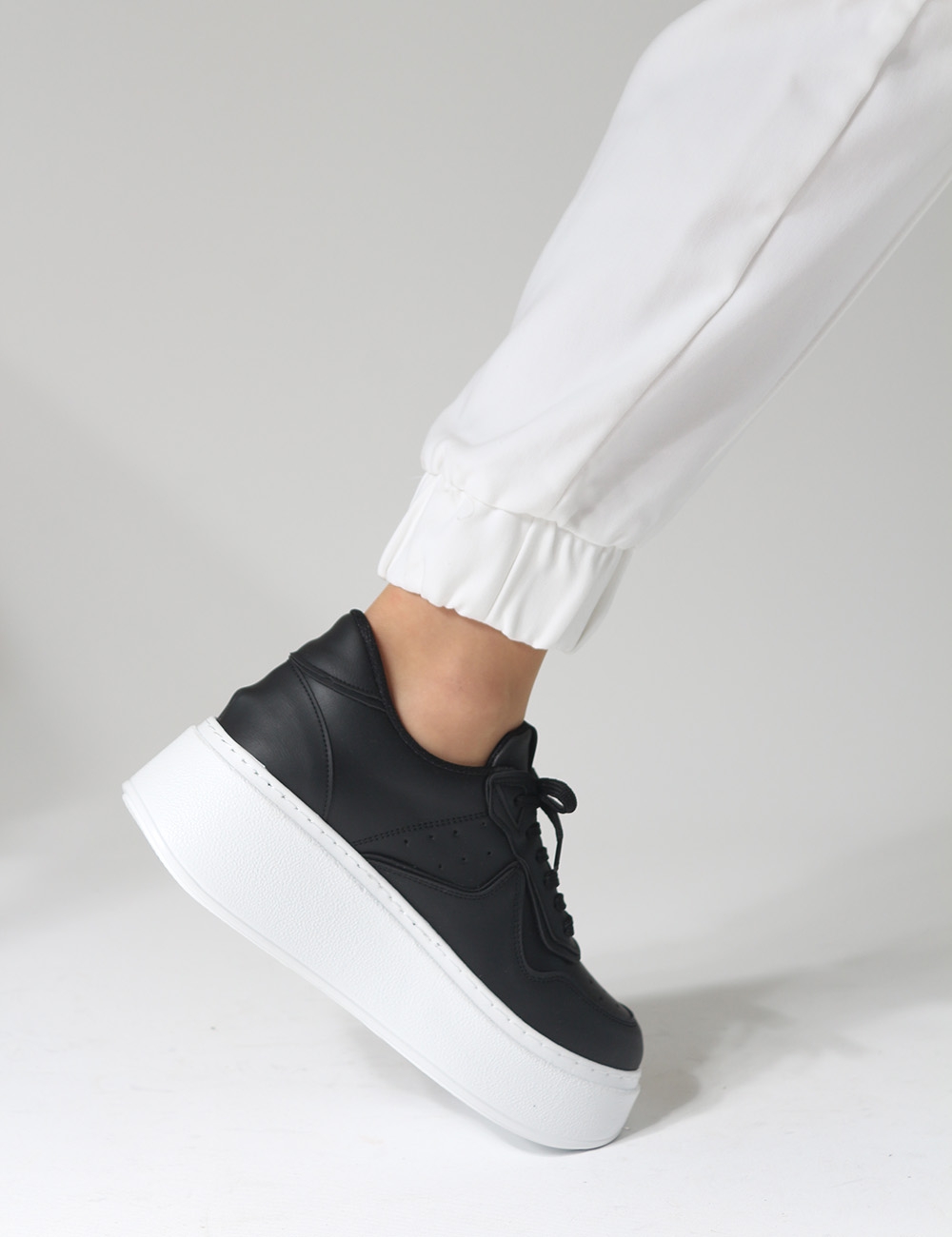 Allstar Siyah Mat Kalın Taban Bağcıklı Sneakers