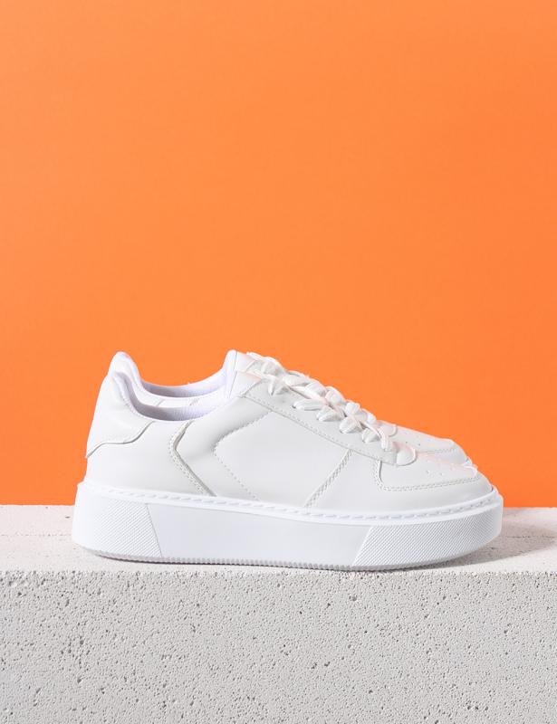 Axel beyaz mat deri Düz Taban Bağcıklı Kadın Sneakers 