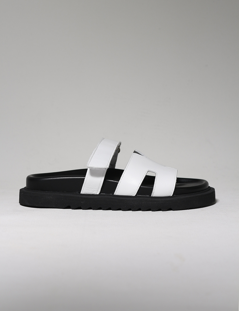 Beca Beyaz Hakiki Deri Düz Taban Kadın Terlik