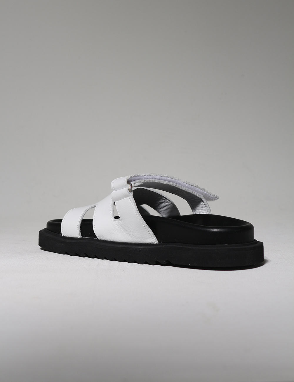 Beca Beyaz Hakiki Deri Düz Taban Kadın Terlik