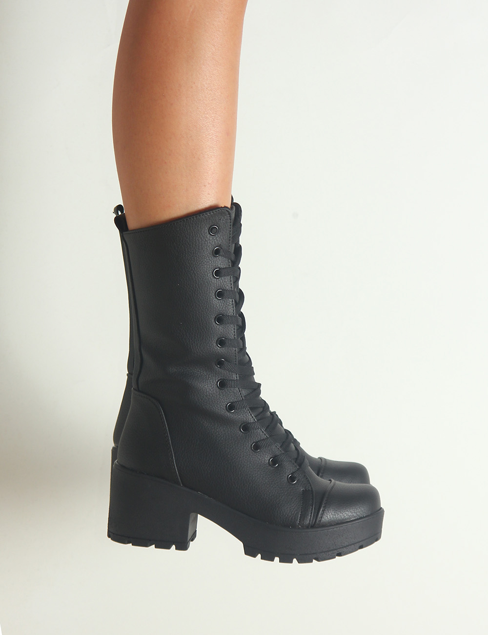 Julia Siyah Mat Floter Deri Bağcıklı Postal Çizme