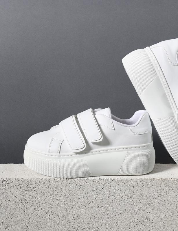 Motta Beyaz mat Cırtlı Kalın Taban Kadın Sneakers