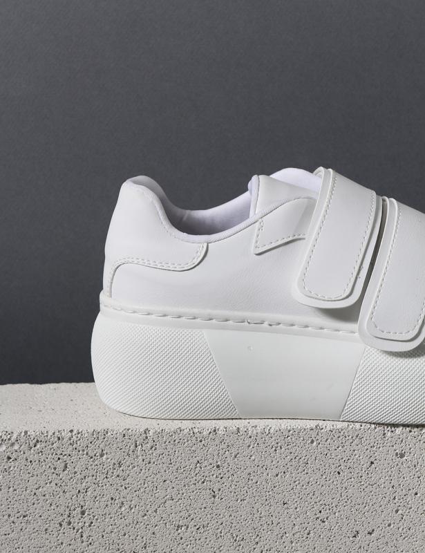 Motta Beyaz mat Cırtlı Kalın Taban Kadın Sneakers
