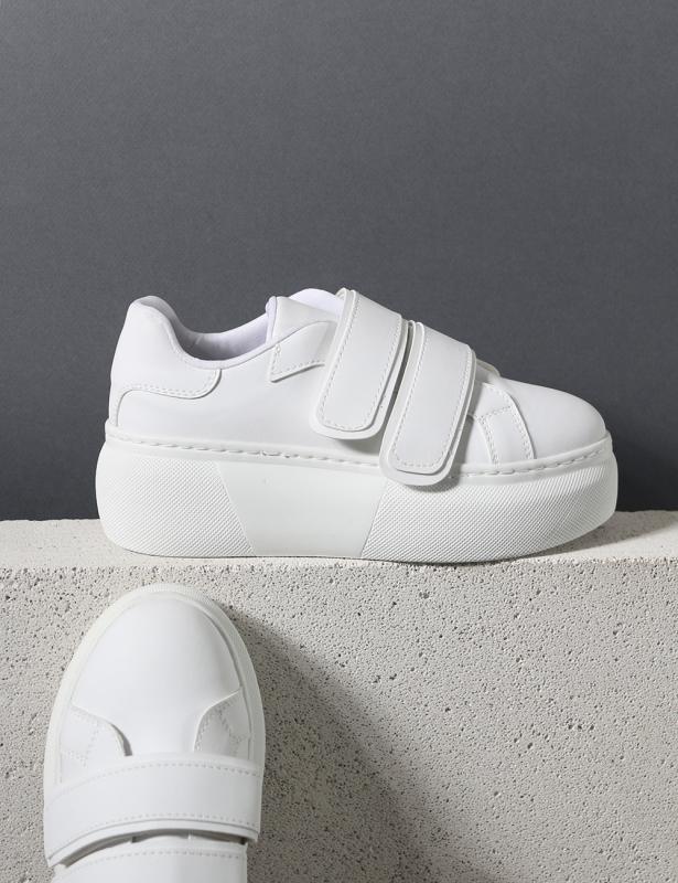 Motta Beyaz mat Cırtlı Kalın Taban Kadın Sneakers