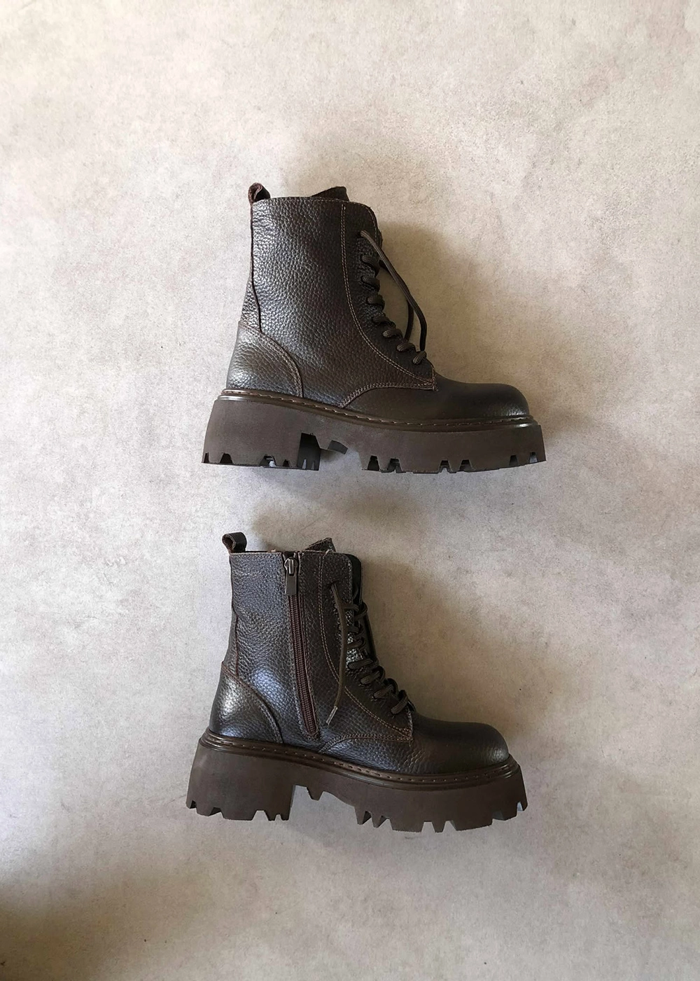 Marta Kahverengi Hakiki Deri Bağcıklı Postal Bot