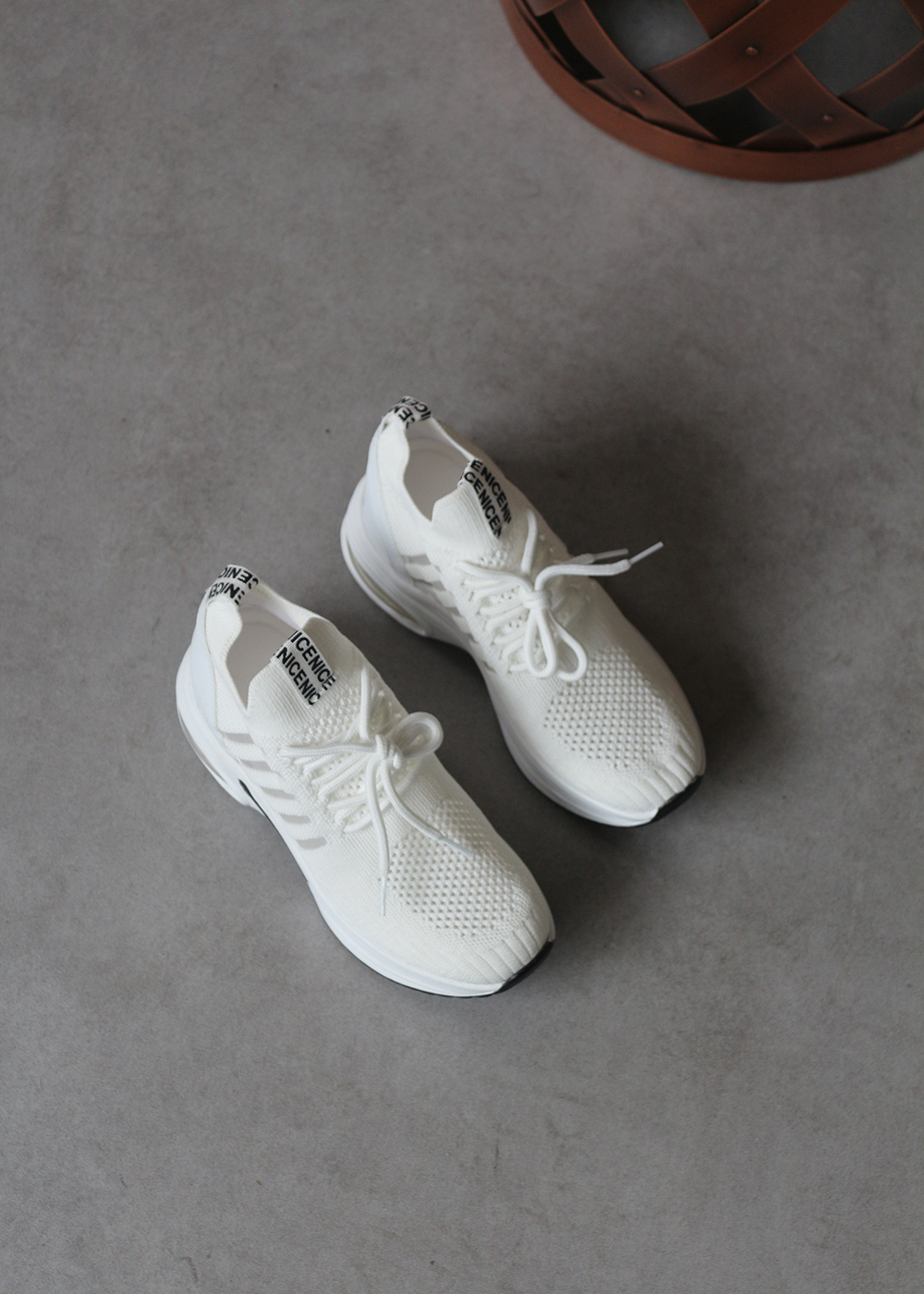 Paulo%20Beyaz%20Triko%20Gizli%20Topuk%20Air%20Tabanlı%20Sneakers