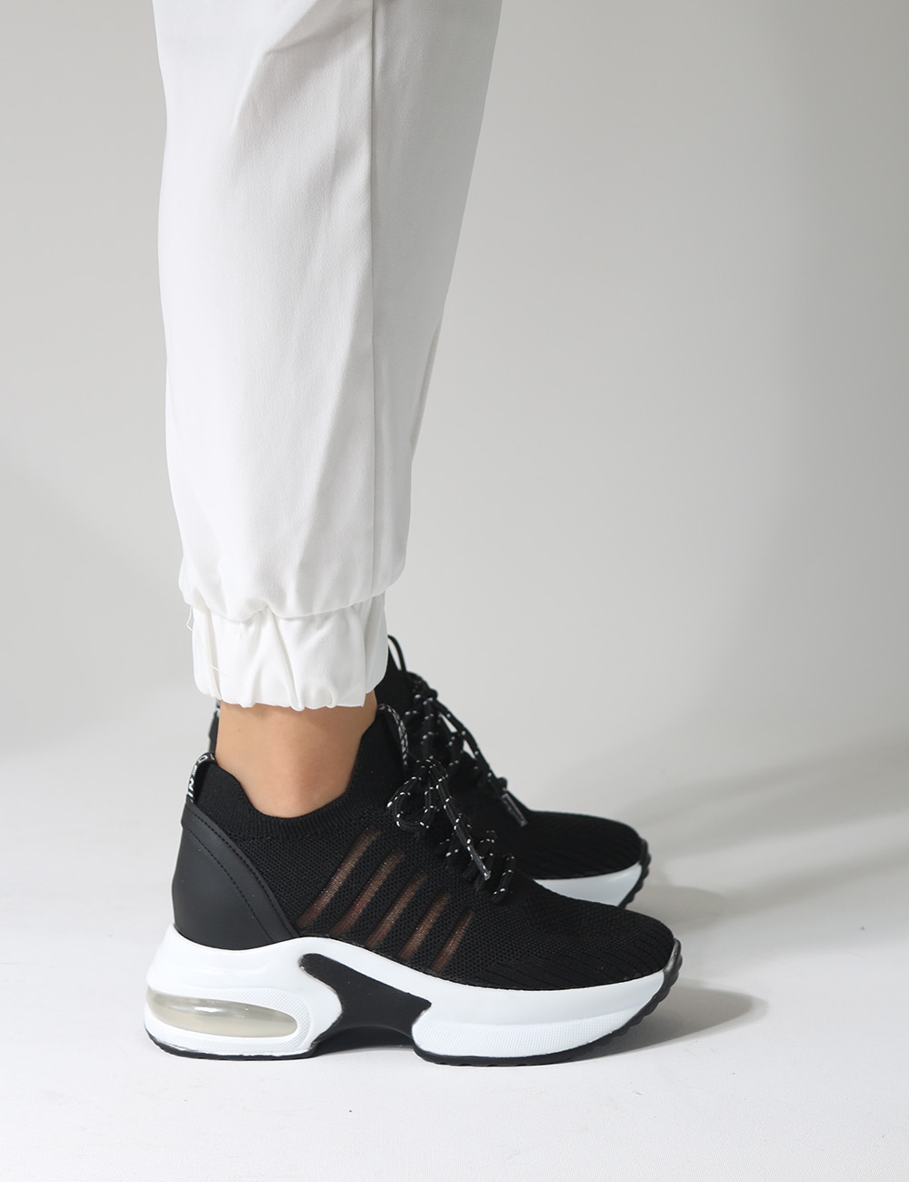 Paulo Siyah Triko Gizli Topuk Air Tabanlı Sneakers
