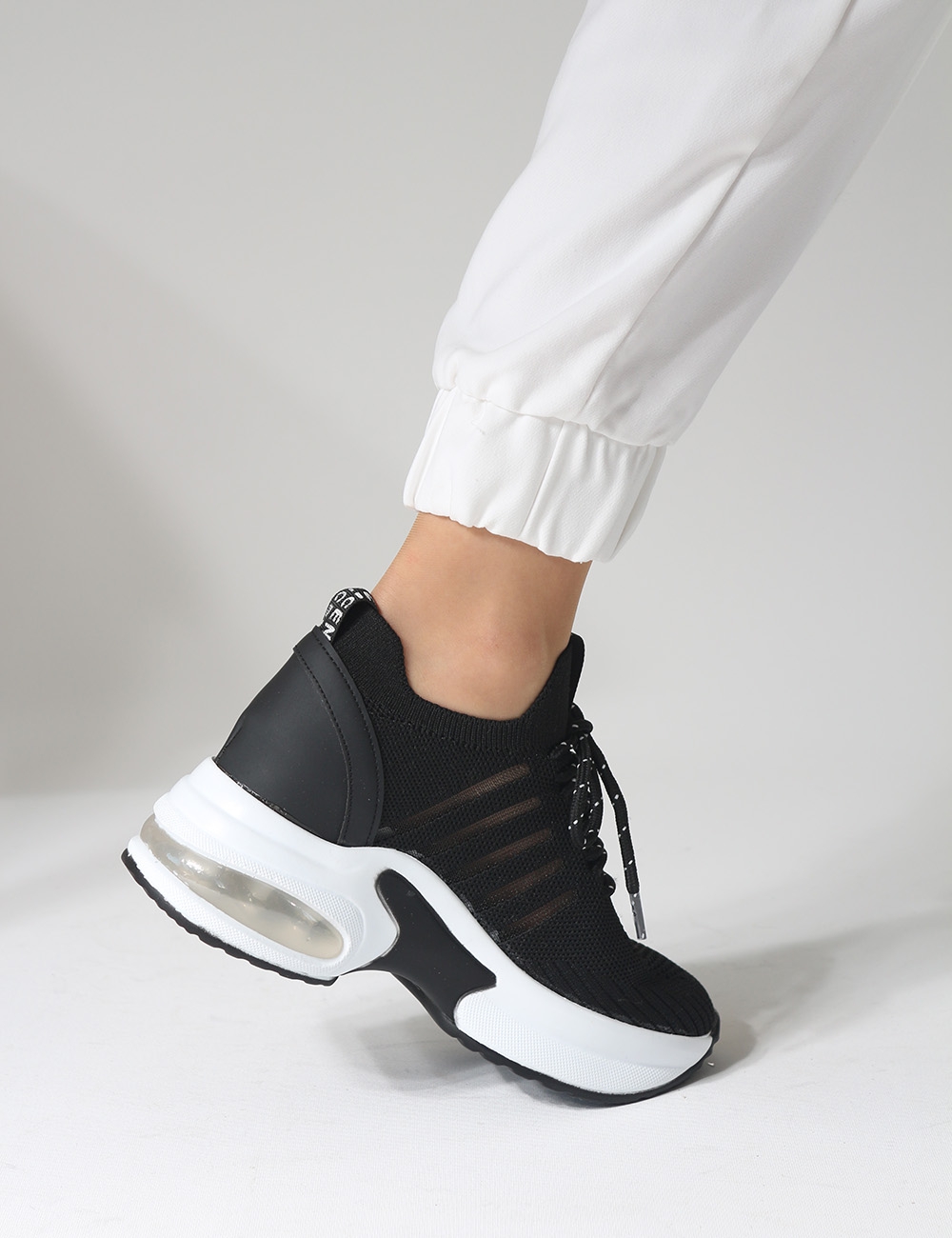 Paulo Siyah Triko Gizli Topuk Air Tabanlı Sneakers