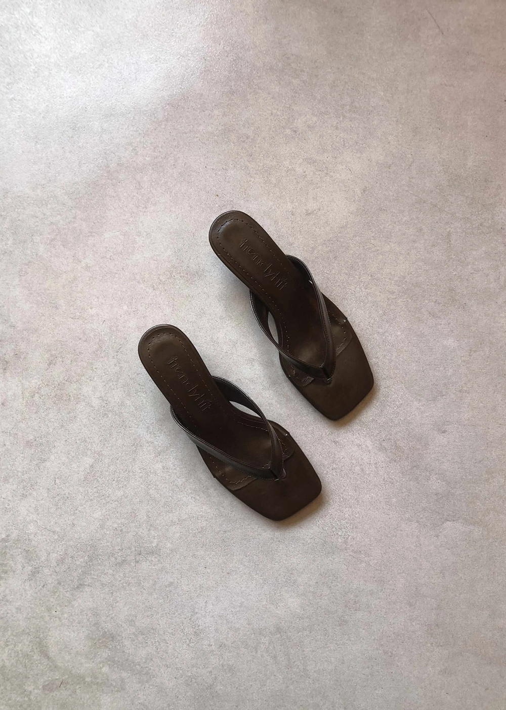 Savi Acı Kahve Küt Burun Parmak Arası 4cm Topuklu Kadın Terlik