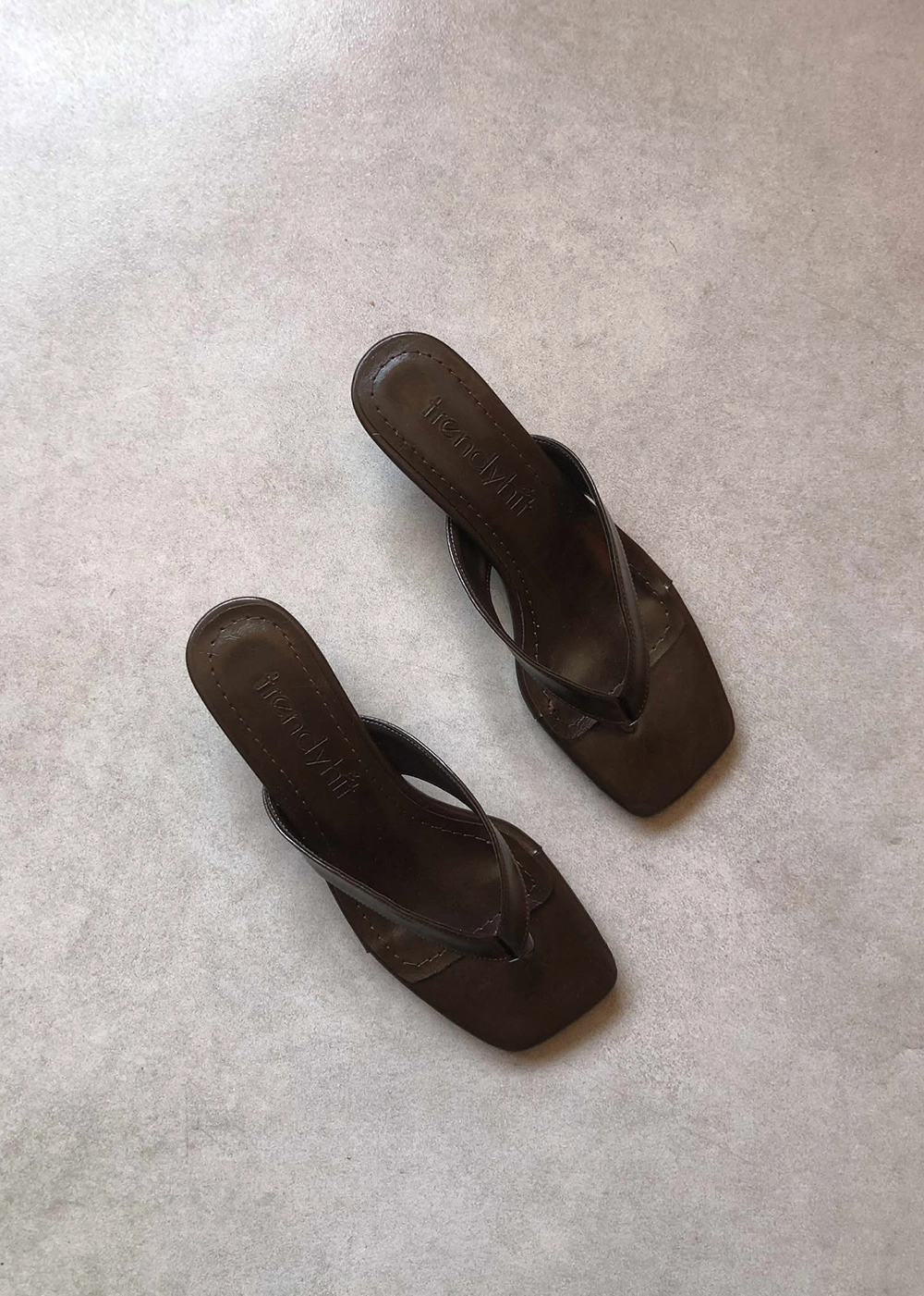 Savi Acı Kahve Küt Burun Parmak Arası 4cm Topuklu Kadın Terlik