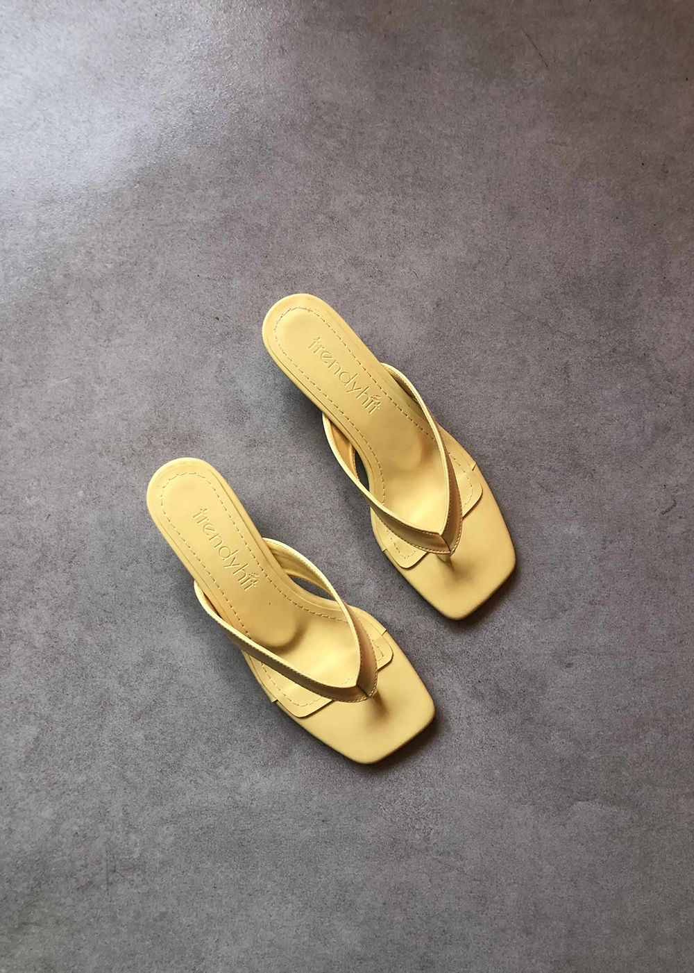 Savi Sarı Küt Burun Parmak Arası 4cm Topuklu Kadın Terlik