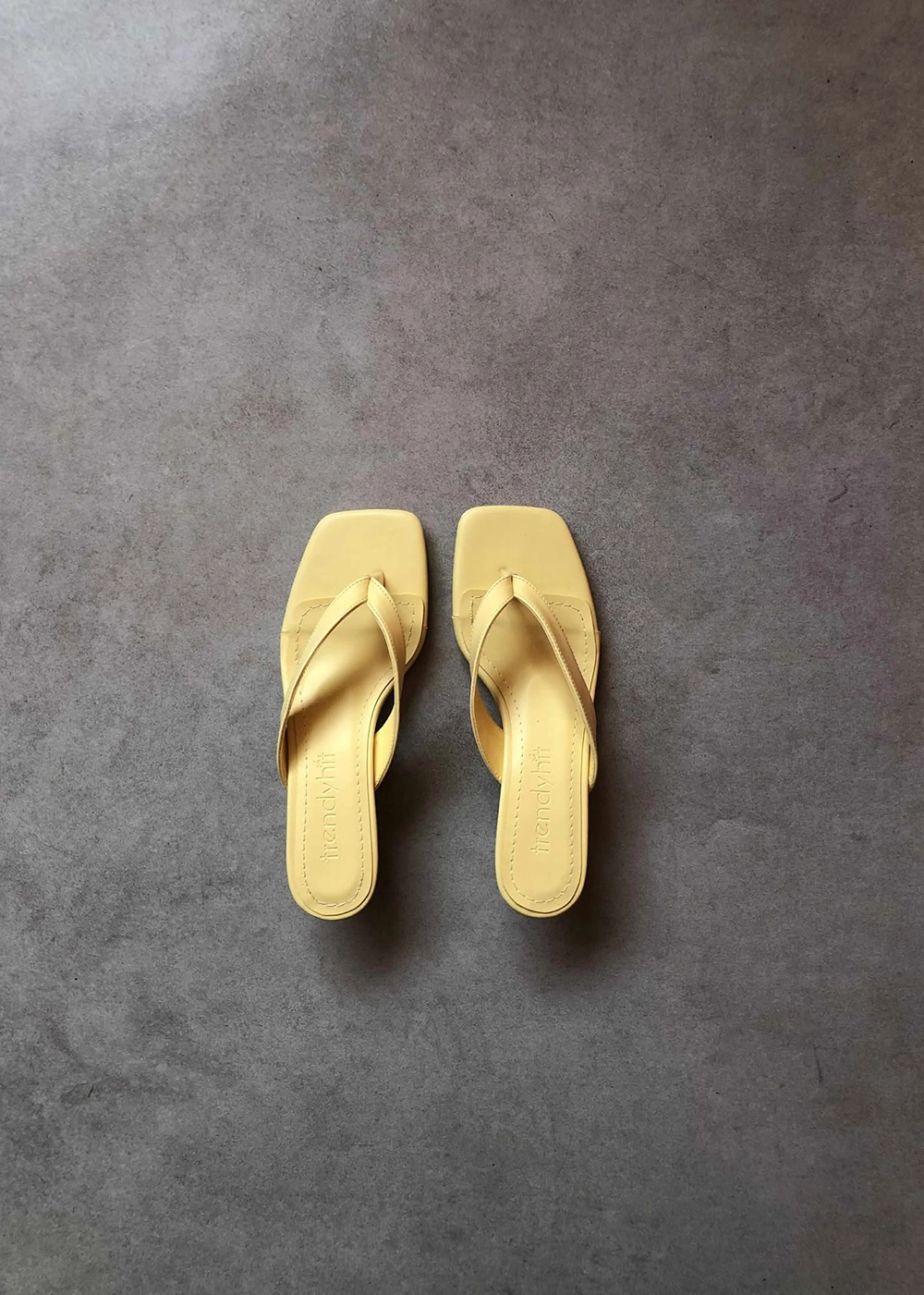 Savi Sarı Küt Burun Parmak Arası 4cm Topuklu Kadın Terlik