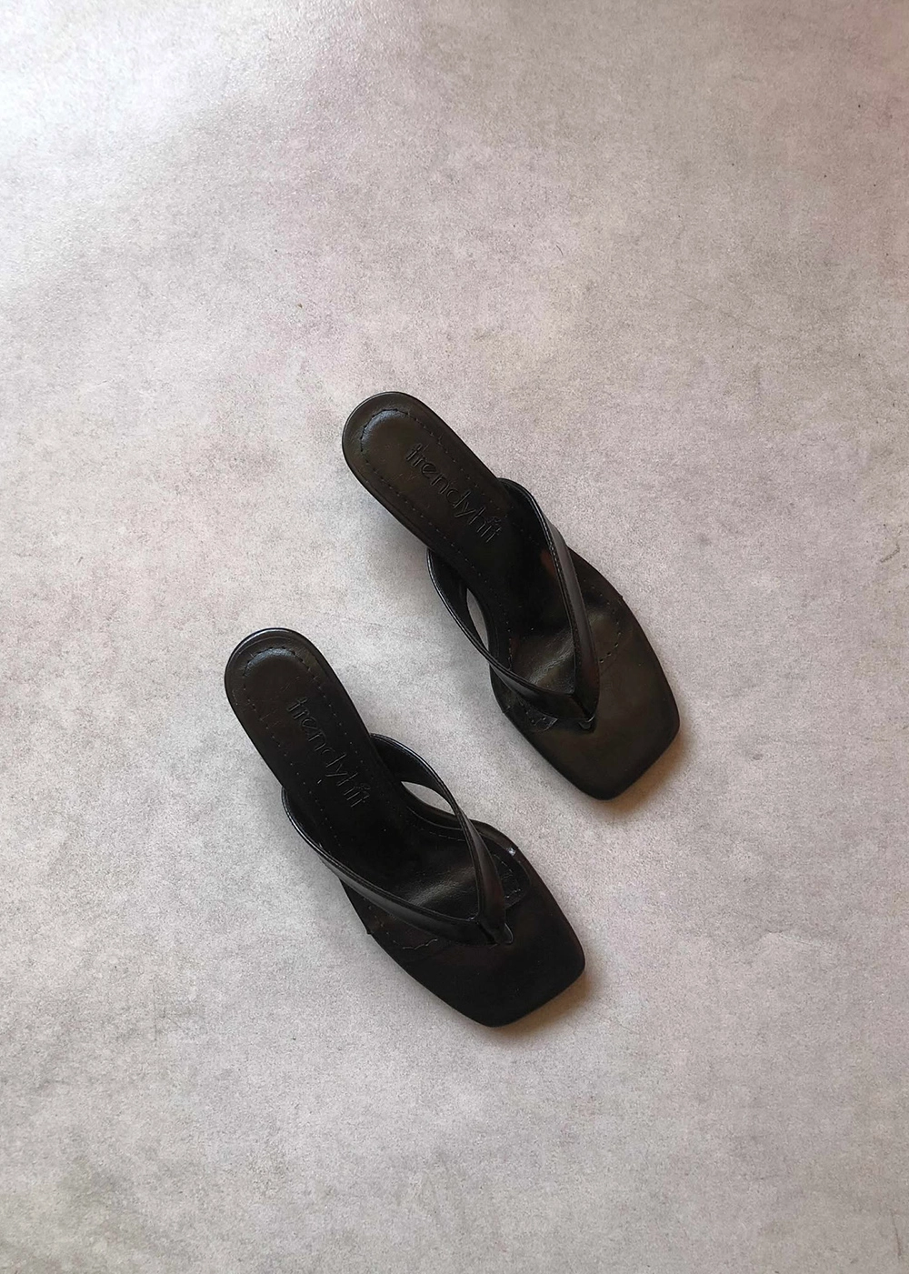 Savi Siyah Küt Burun Parmak Arası 4cm Topuklu Kadın Terlik