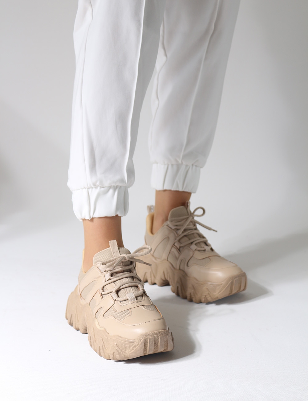 Tolso Ten Renk Fileli Tırtıklı Taban Kadın Sneakers