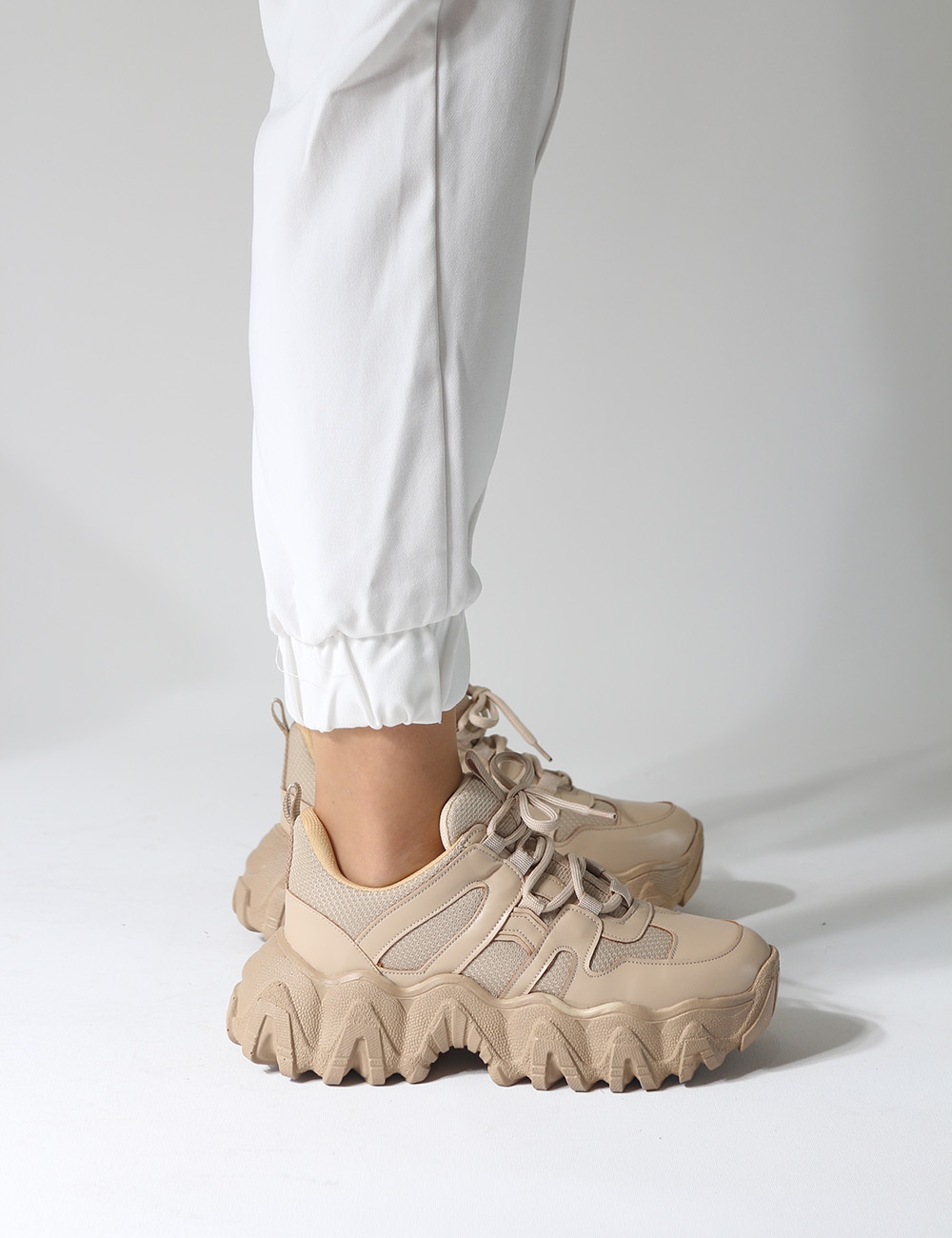 Tolso Ten Renk Fileli Tırtıklı Taban Kadın Sneakers
