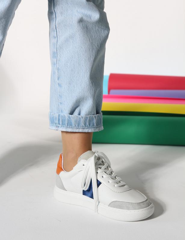 Tone%20beyaz%20turuncu%20lacivert%20Detaylı%20Düz%20Taban%20Bağcıklı%20Kadın%20Sneakers