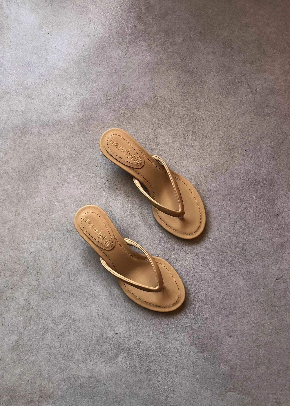  Veno Karamel Mat Parmak Arası 4cm Topuklu Kadın Terlik