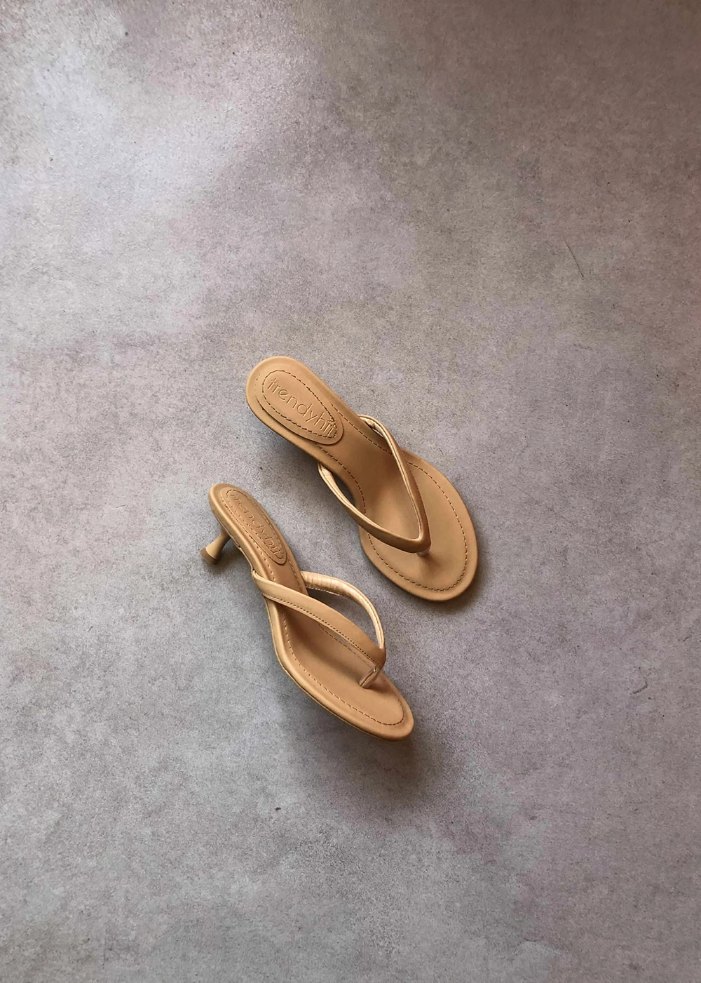  Veno Karamel Mat Parmak Arası 4cm Topuklu Kadın Terlik