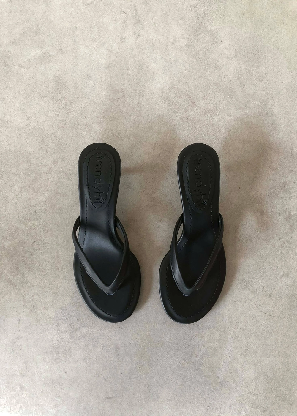  Veno Siyah Mat Parmak Arası 4cm Topuklu Kadın Terlik