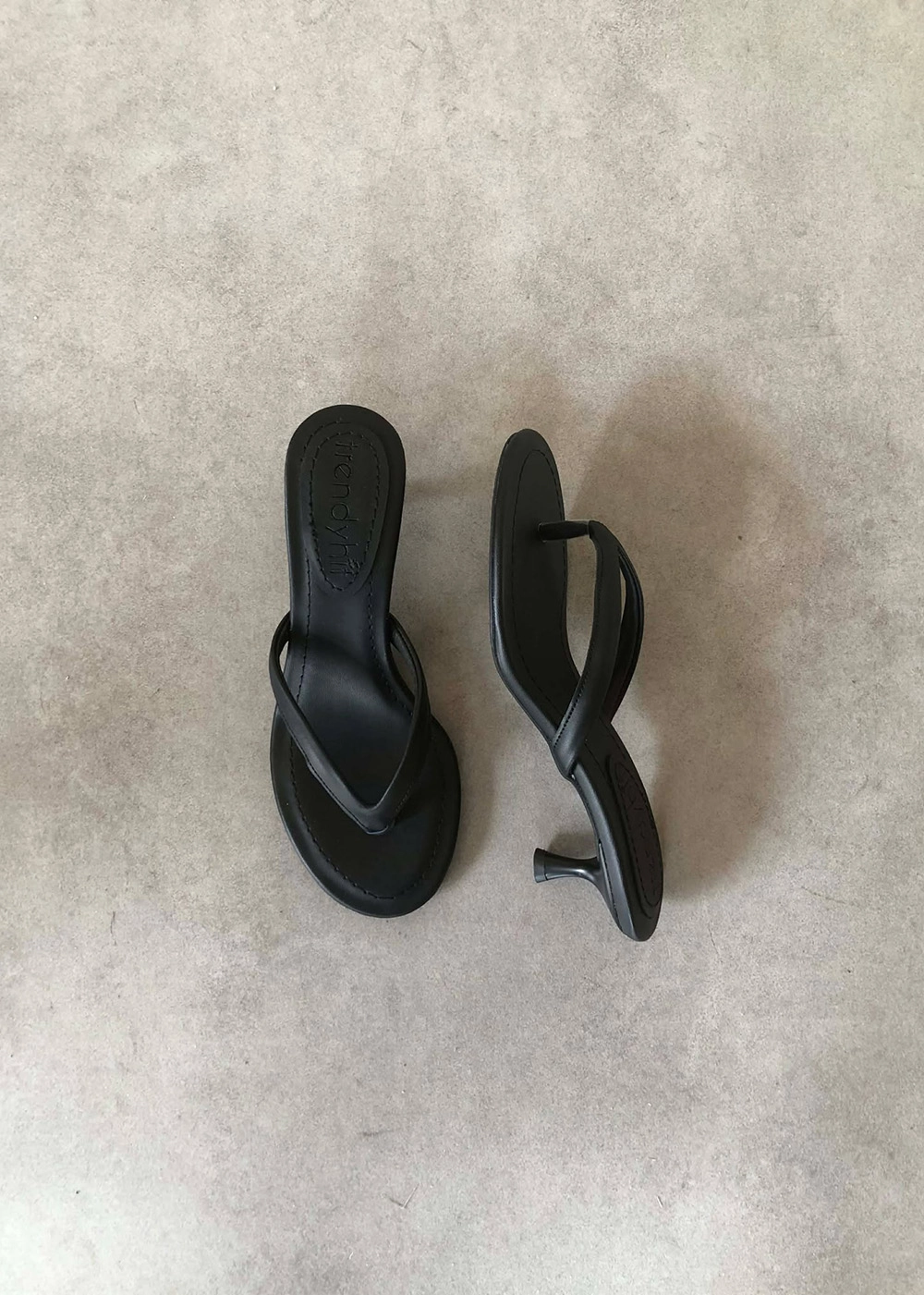  Veno Siyah Mat Parmak Arası 4cm Topuklu Kadın Terlik