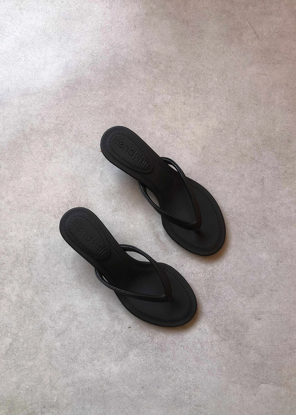  Veno Siyah Mat Parmak Arası 4cm Topuklu Kadın Terlik