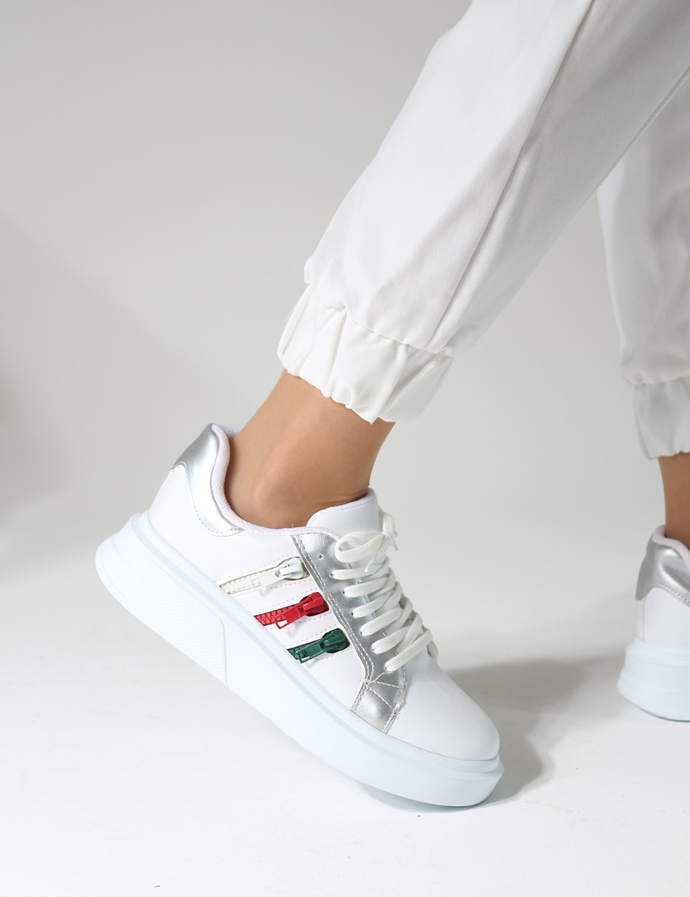 Zipper beyaz renkli Fermuar Detaylı Bağcıklı Kadın Sneakers